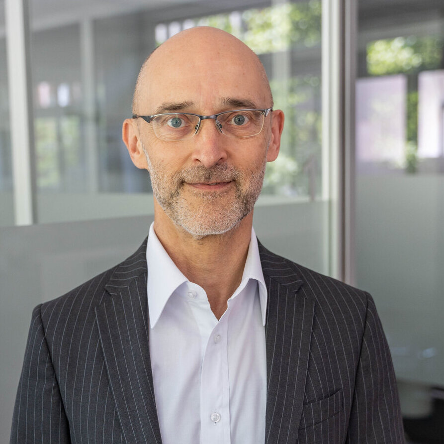 Ein Foto von Holm Ay.