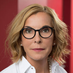 Das Bild zeigt Ellen Meyer Rogge.