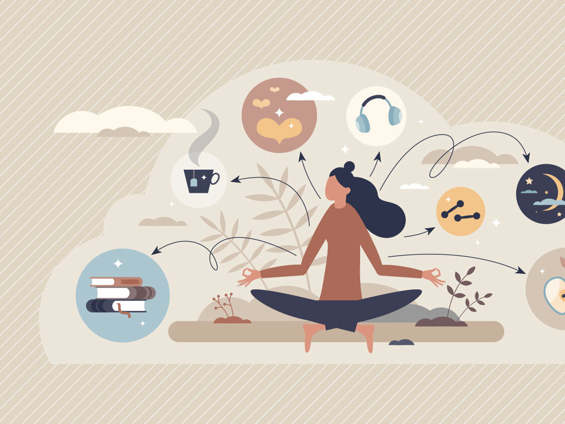 Grafik mit Frau zusammen mit Bücher, Tee, Mond etc.