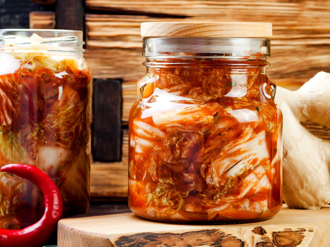 Einweckgläser mit Kimchi