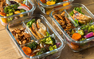 Homemade,Keto,Chicken,Meal,Prep,With,Veggies,In,A,Container