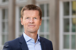 Das Bild zeigt den hkk-Vorstand Michael Lempe.